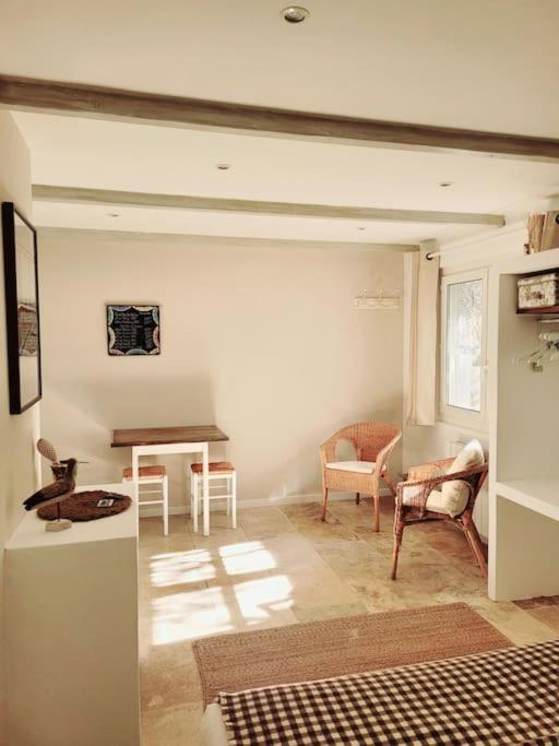 La Maison Blanche Intra-Muros Free Parking Aigues-Mortes Exterior photo