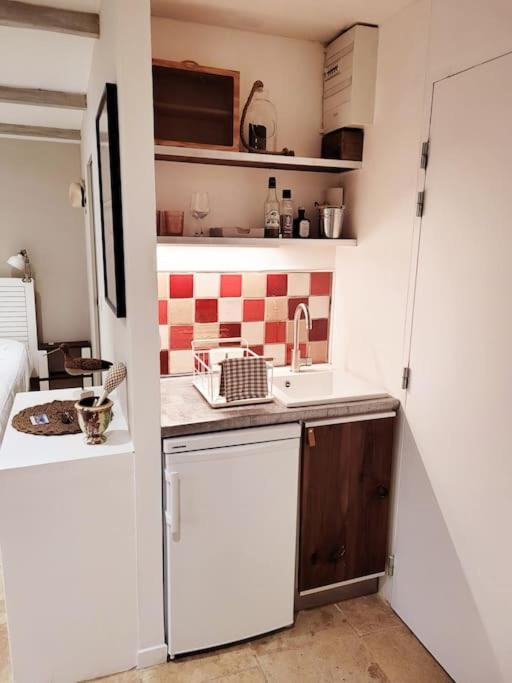 La Maison Blanche Intra-Muros Free Parking Aigues-Mortes Exterior photo